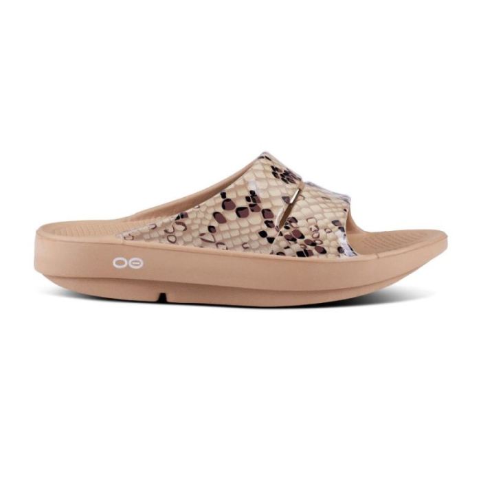 Oofos Canada Women's OOahh Luxe Slide Sandal - Desert Snake