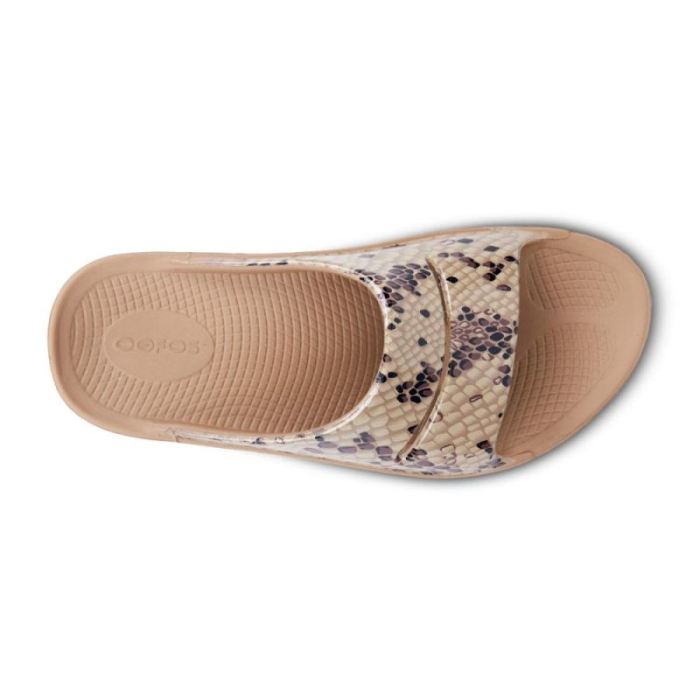 Oofos Canada Women's OOahh Luxe Slide Sandal - Desert Snake