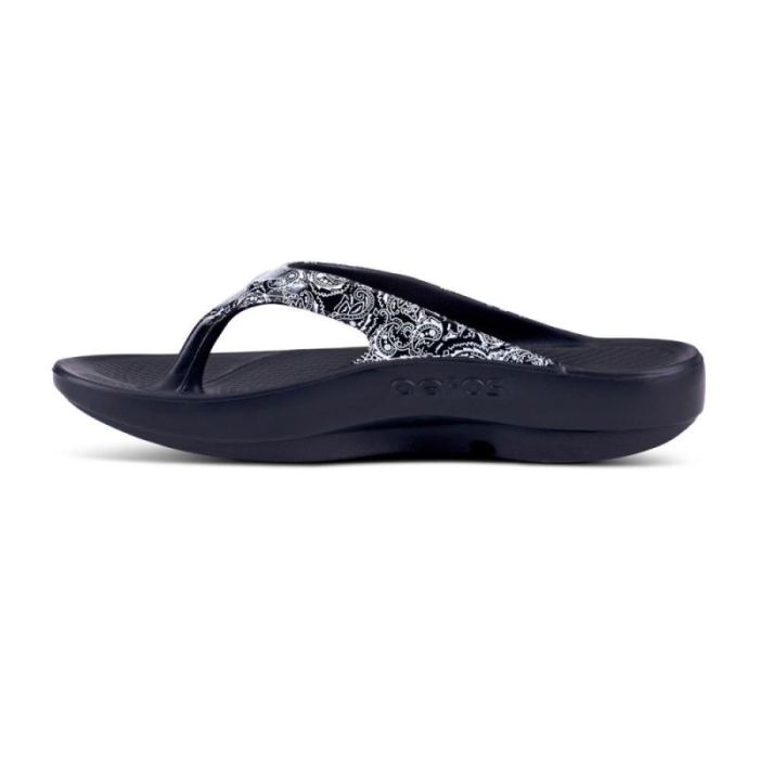 Oofos Canada Women's OOlala Limited Sandal - Black Bandana