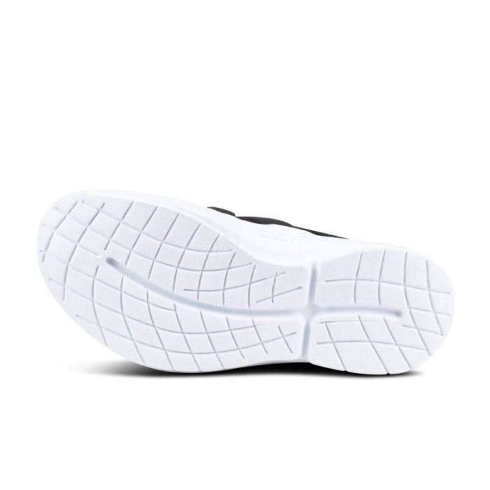 Oofos Canada Men's OOmg Low Shoe - White & Black