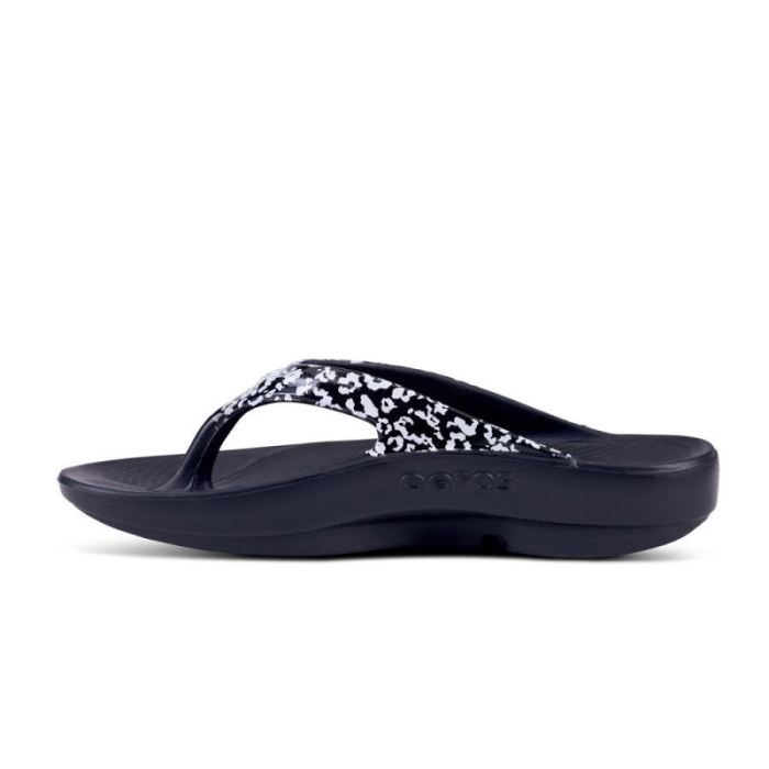 Oofos Canada Women's OOlala Limited Sandal - Black & White Leopard