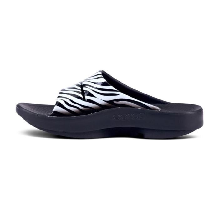 Oofos Canada Women's OOahh Luxe Slide Sandal - Zebra