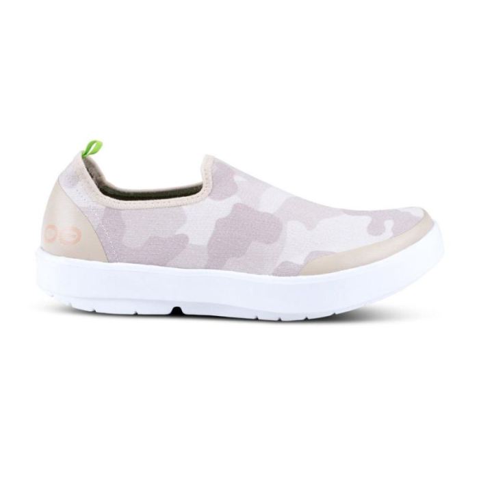 Oofos Canada Women's OOmg eeZee Low Shoe - Tan Camo