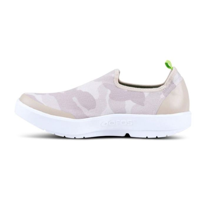 Oofos Canada Women's OOmg eeZee Low Shoe - Tan Camo