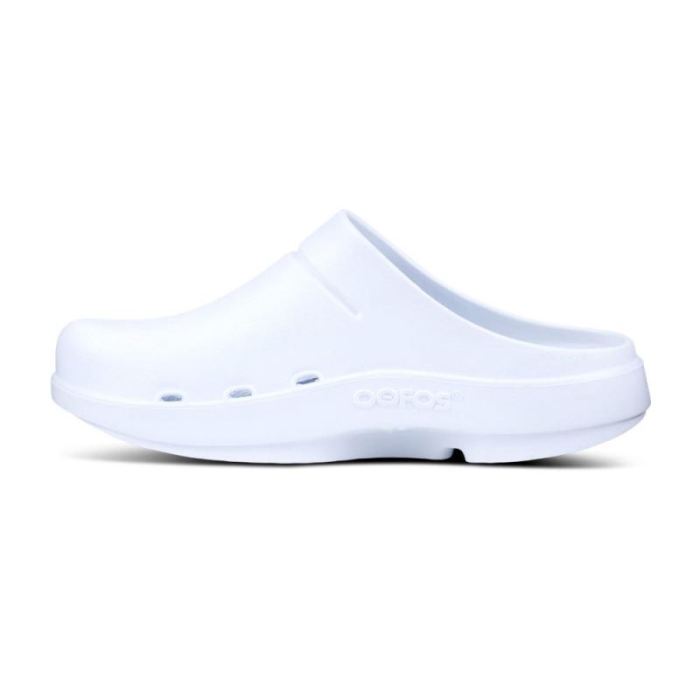 Oofos Canada Women's OOcloog Clog - White