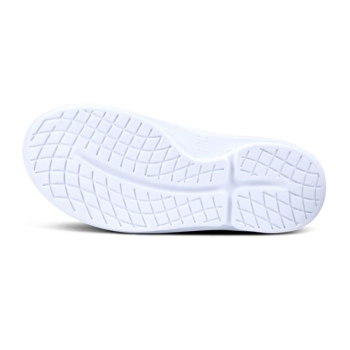 Oofos Canada Women's OOcloog Clog - White