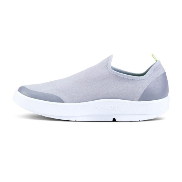 Oofos Canada Men's OOmg eeZee Low Shoe - White Gray