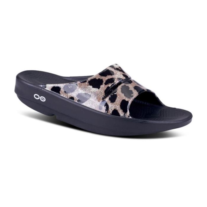 Oofos Canada Women's OOahh Luxe Slide Sandal - Cheetah