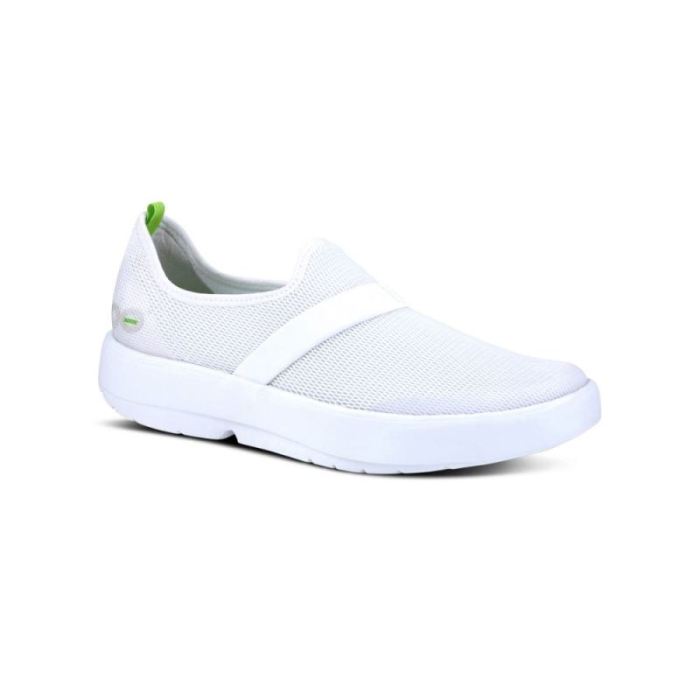 Oofos Canada Women's OOmg Low Shoe - White