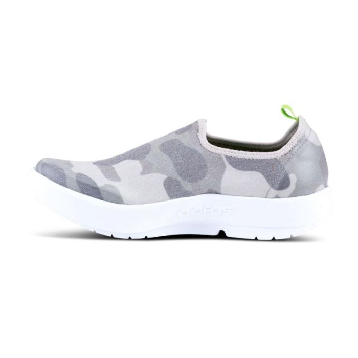 Oofos Canada Women's OOmg eeZee Low Shoe - Green Camo