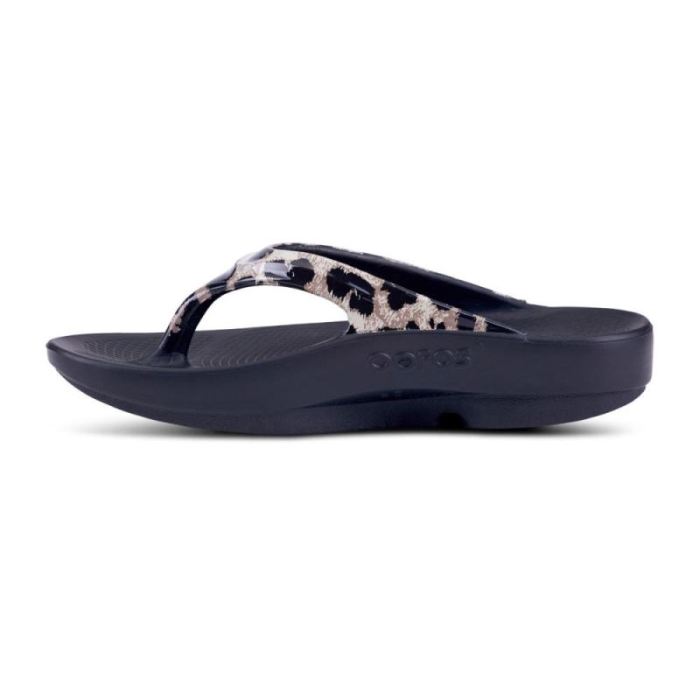 Oofos Canada Women's OOlala Limited Sandal - Cheetah