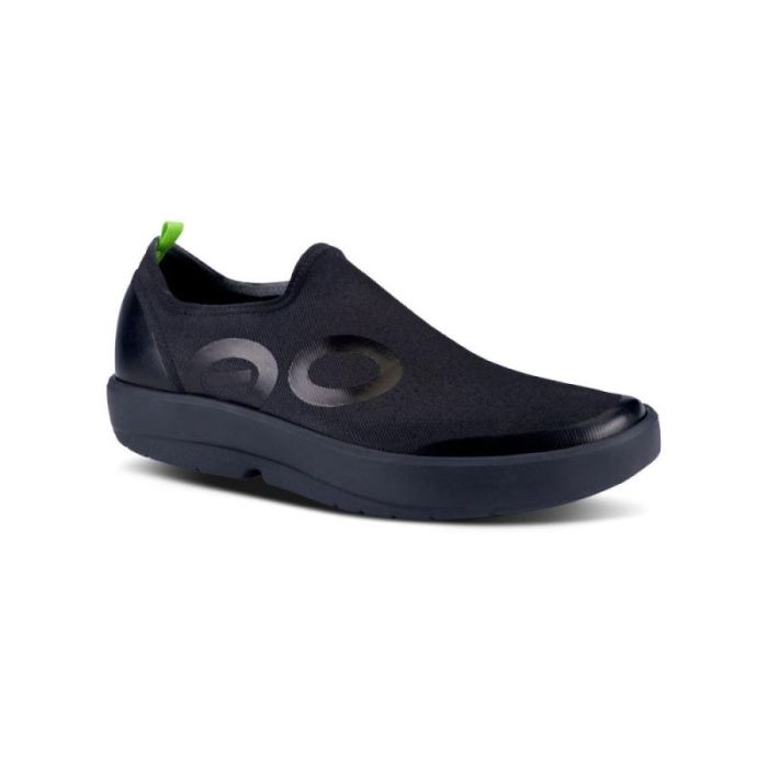 Oofos Canada Men's OOmg eeZee Low Shoe - Black