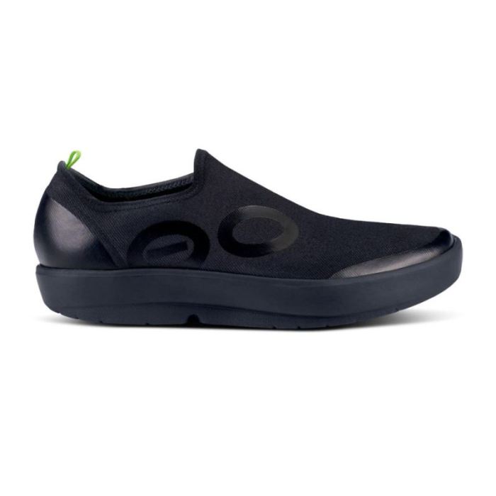 Oofos Canada Men's OOmg eeZee Low Shoe - Black