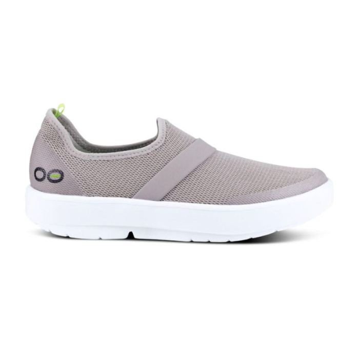 Oofos Canada Women's OOmg Low Shoe - White Gray