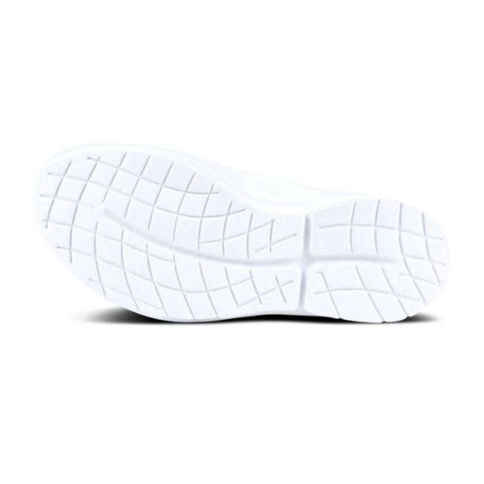 Oofos Canada Women's OOmg Low Shoe - White Gray