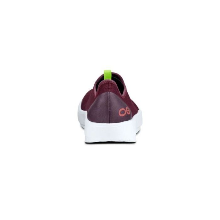 OOFOS CANADA WOMEN'S OOMG EEZEE LOW SHOE - CABERNET