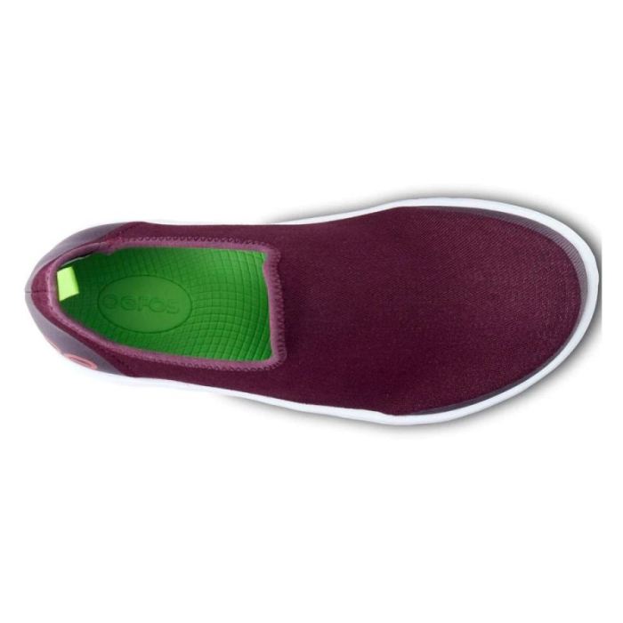 OOFOS CANADA WOMEN'S OOMG EEZEE LOW SHOE - CABERNET