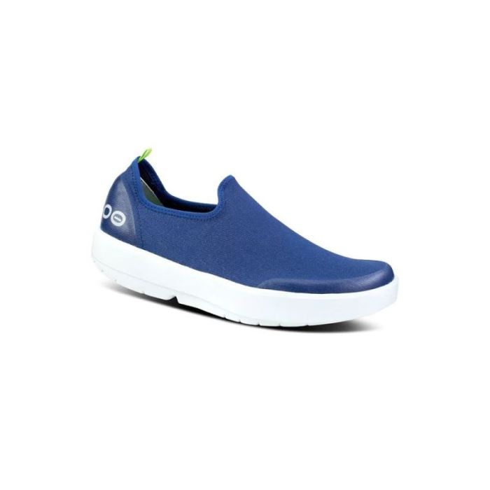 OOFOS CANADA WOMEN'S OOMG EEZEE LOW SHOE - NAVY