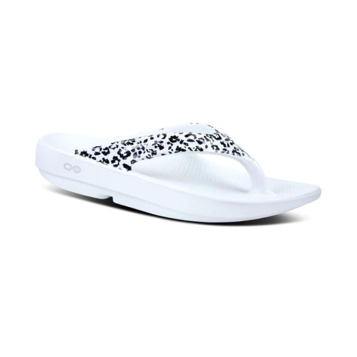 OOFOS CANADA WOMEN'S OOLALA LIMITED SANDAL - SNOW LEOPARD