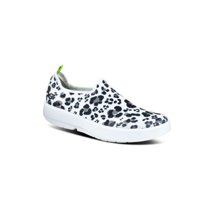 OOFOS CANADA WOMEN'S OOMG EEZEE LOW SHOE - SNOW LEOPARD ...